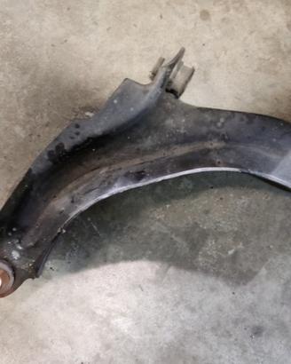 Bracc oscill ant. sx RENAULT CLIO 898cc benz 2016