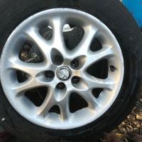 Cerchi in lega di varie misure per varie vetture.