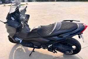 T-Max 560 - come nuovo
