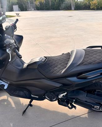 T-Max 560 - come nuovo