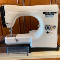 Macchina da cucire Necchi con mobiletto