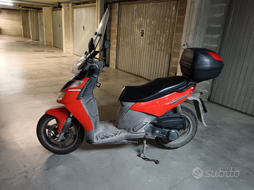 Aprilia sportcity 200