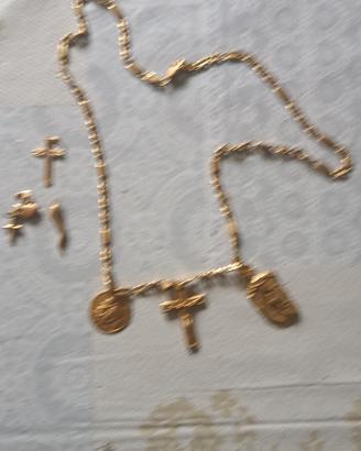 catena d'oro con ciondoli 
