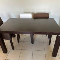 Tavolo in legno 140x80 allungabile con 5 sedie