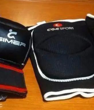 Ginocchiere e guantoni per fit boxe nuovi