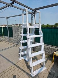 scaletta per piscina 