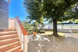 CASA INDIPENDENTE A POGGIO A CAIANO