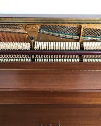 Pianoforte verticale Otto Bach