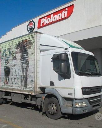 B066-Autocarro Daf LF 45 furgonato