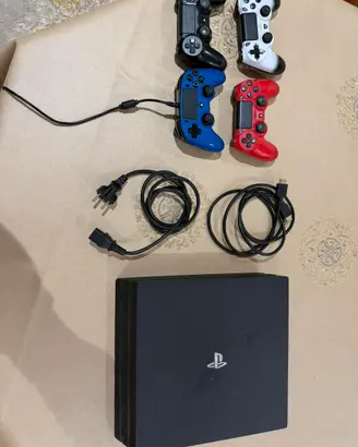 Ps4 pro + 4 joistick