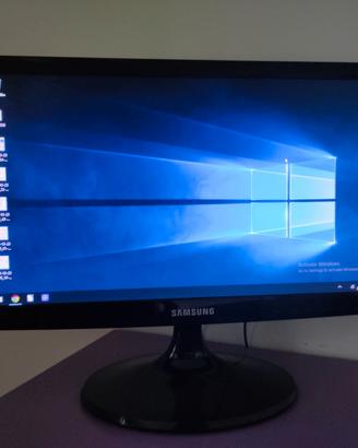 PC Completo con monitor tastiera e mouse