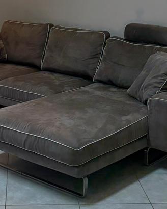 Divano con penisola Doimo mod. Link sfoderabile