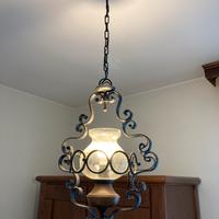 Lampadario in ferro battuto