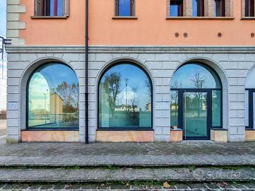 NEGOZIO A CASTIRAGA VIDARDO