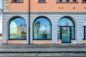 NEGOZIO A CASTIRAGA VIDARDO