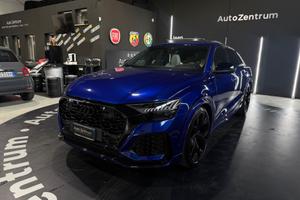Audi Q8 RS TFSI V8 quattro tiptronic