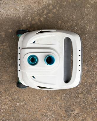 Robot pulisci piscina