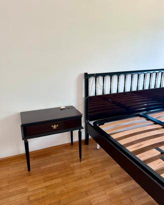 Letto e comodini