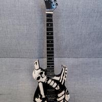 MODELLINO CHITARRA ELETTRICA HEAVY METAL