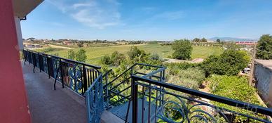 Palazzina con terreni annessi zona Santa Procula