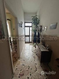 Casa singola con cortile a Fiumefreddo di Sicilia