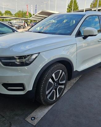 VOLVO XC40 D3 AWD Geartronic Momentum