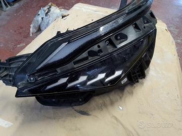 Faro anteriore sinistro Nissan Qashqai J12 2024