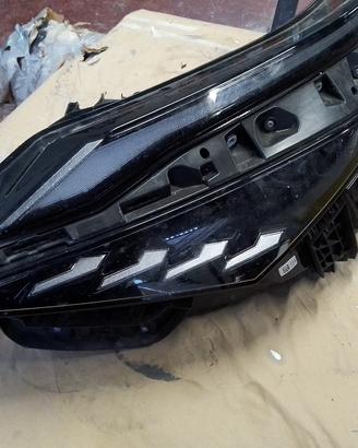 Faro anteriore sinistro Nissan Qashqai J12 2024