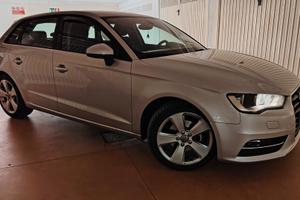 AUDI A3 SPB 1.6 Tdi 105 CV Ambition