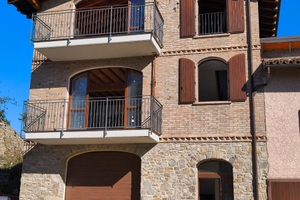 Casa indipendente composta da n.2 appartamenti