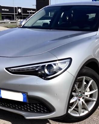 Alfa Romeo Stelvio 2.2 Turbodiesel 190 CV AT8 RWD 