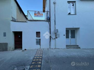 3 LOCALI A BARGE