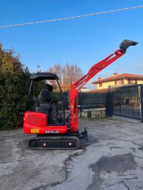 E276- ESCAVATORE NEW HOLLAND 18 Q