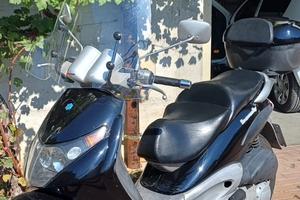 Piaggio Beverly 200