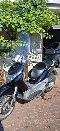Piaggio Beverly 200
