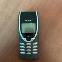 Telefono cellulare Nokia 8210