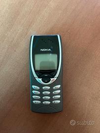 Telefono cellulare Nokia 8210