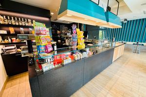 Bar, panetteria e pizza al taglio con cucina
