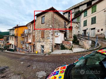 2 LOCALI A FIUGGI