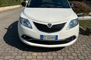 Lancia Y Hybrid Gold 2020
