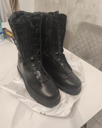 anfibi nero taglia 43 