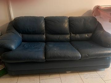 Divano tre posti blu in pelle