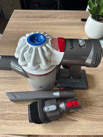 Dyson V7