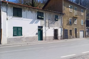 5 LOCALI A RONCO SCRIVIA