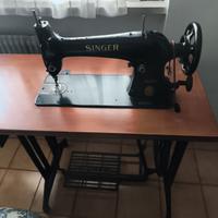 Macchina da cucire vintage Singer a pedale