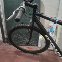 Bici MTB Uomo Rockrider 300 nera



