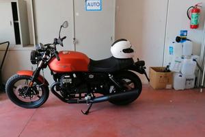 Moto Guzzi Stone V7 850