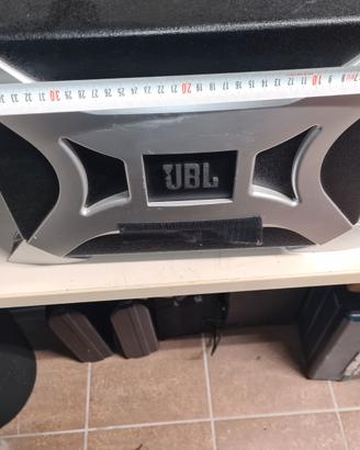 Subwoofer JBL per auto