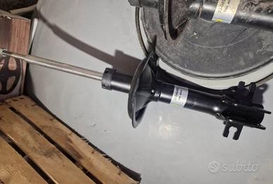 Ammortizzatori anteriori lancia y