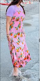 Vestito lungo estivo rosa con stampa arance frutta